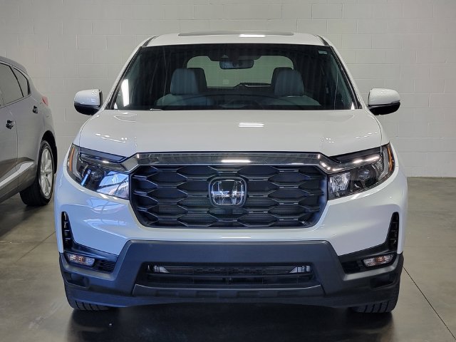 Certified 2025 Honda Passport EX-L image 3