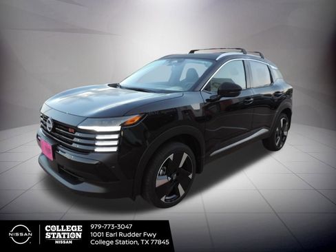 New 2026 Nissan Kicks SR image 8