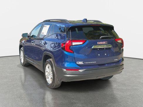 Used 2022 GMC Terrain SLE w/ Driver Convenience Package image 7