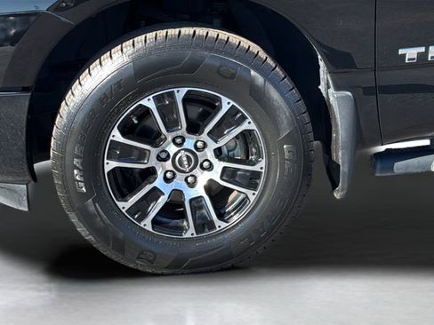 Used 2024 Nissan Titan SV w/ SV Convenience Package image 9