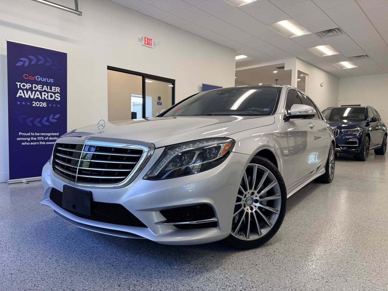 Used 2015 Mercedes-Benz S 550 Sedan image 4