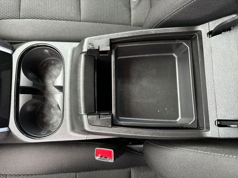 Used 2024 Chevrolet Colorado LT w/ LT Convenience Package image 24