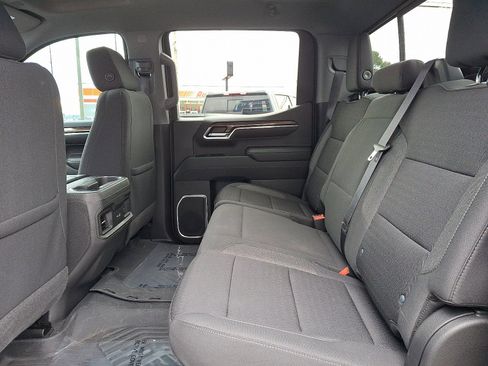 Used 2022 Chevrolet Silverado 1500 LT Trail Boss w/ Convenience Package II image 10