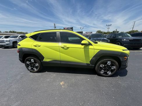 Used 2024 Hyundai Kona SEL w/ Convenience Package AWD/4WD image 2