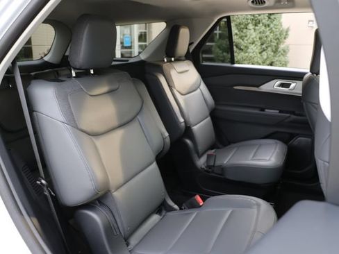 New 2026 Ford Explorer Active w/ Active Comfort Package AWD/4WD image 13