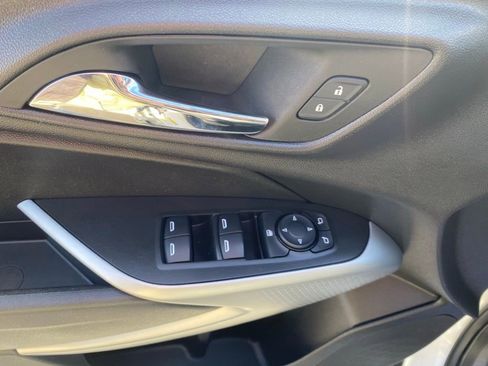 Used 2025 Chevrolet Trax LS w/ LS Convenience Package image 22