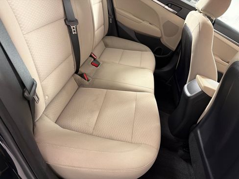 Used 2020 Hyundai Elantra SE w/ Cargo Package (C1) FWD image 19