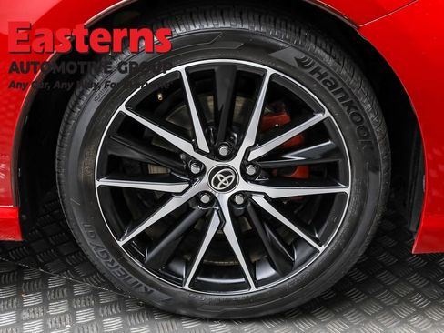 Used 2021 Toyota Camry SE w/ Cold Weather Package image 30