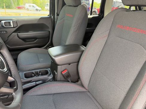 Used 2025 Jeep Wrangler Unlimited Rubicon image 11