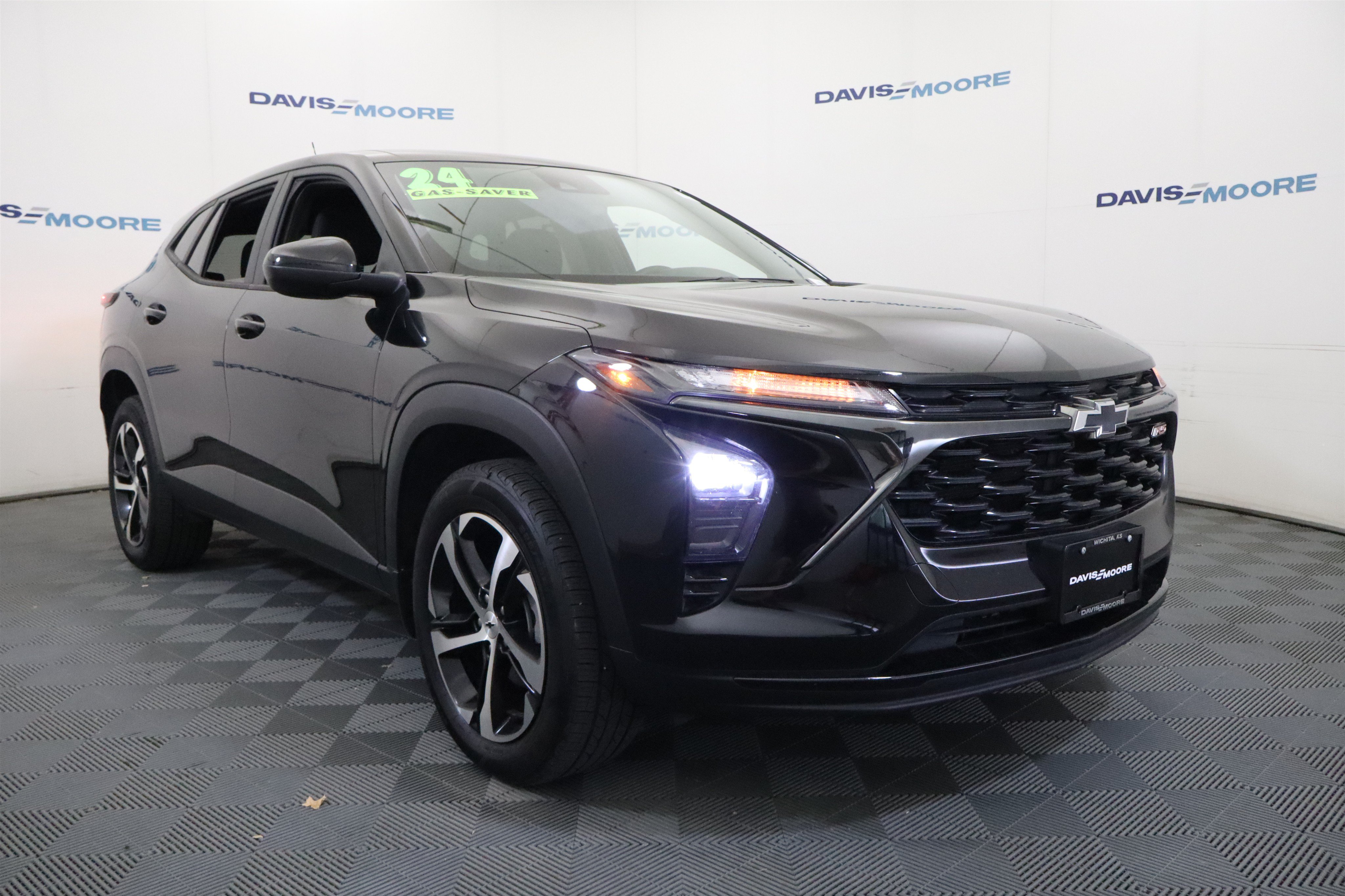 Used 2024 Chevrolet Trax RS FWD image 3