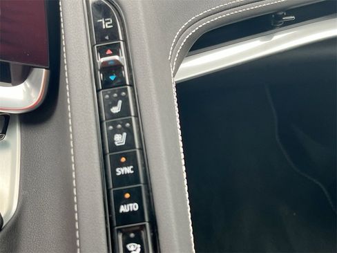 Used 2024 Chevrolet Corvette Stingray Preferred Cpe w/ Z51 Performance Package image 26