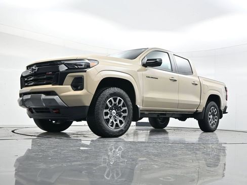 Used 2023 Chevrolet Colorado Z71 w/ Z71 Convenience Package 2 image 39