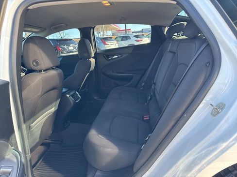 Used 2017 Chevrolet Malibu LT image 26