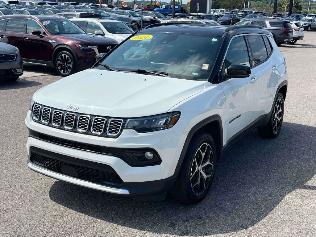 Used 2024 Jeep Compass Limited AWD/4WD image 31