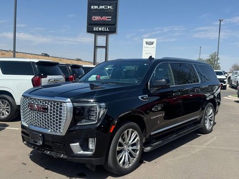 Used 2023 GMC Yukon XL Denali w/ Denali Reserve Package AWD/4WD image 1