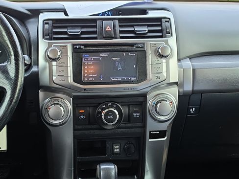 Used 2016 Toyota 4Runner SR5 AWD/4WD image 25