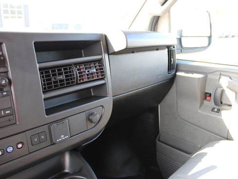 Used 2024 Chevrolet Express 2500 w/ Driver Convenience Package RWD image 33