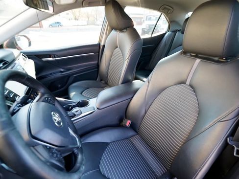 Used 2018 Toyota Camry SE FWD image 31