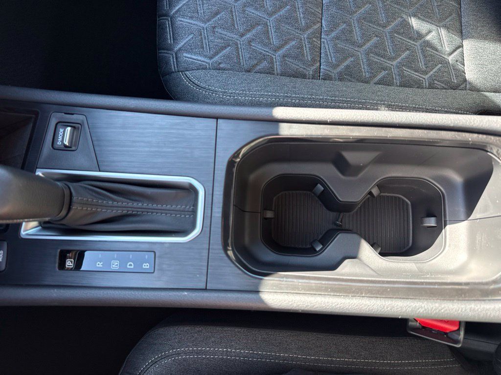 New 2027 Nissan Kicks SV AWD/4WD image 9