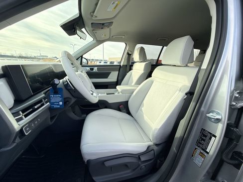 New 2026 Hyundai Santa Fe SE AWD/4WD image 13