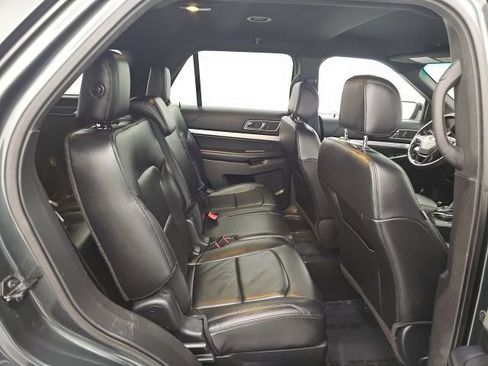 Used 2016 Ford Explorer XLT w/ Equipment Group 202A image 35