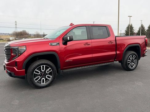 Used 2025 GMC Sierra 1500 AT4 w/ AT4 Premium Package image 12