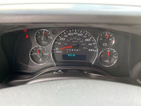 Used 2023 GMC Savana 3500 w/ Power Convenience Package image 18