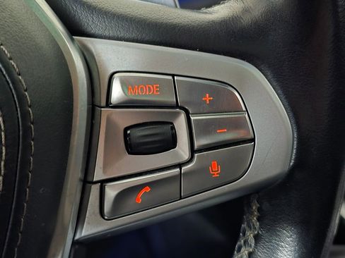 Used 2019 BMW 750i xDrive image 37