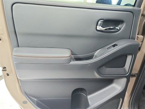 Used 2024 Nissan Frontier Pro-X image 37