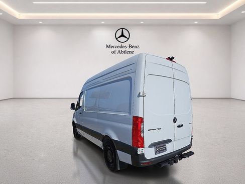 Used 2025 Mercedes-Benz Sprinter 2500 image 5