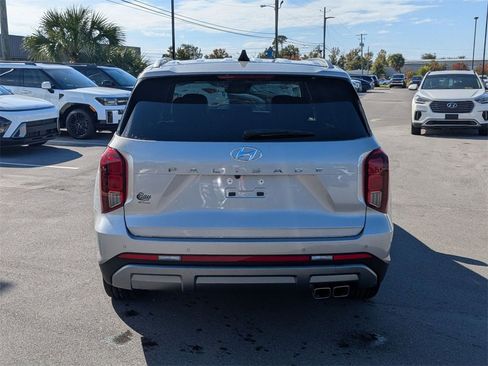 Certified 2025 Hyundai Palisade SEL image 7
