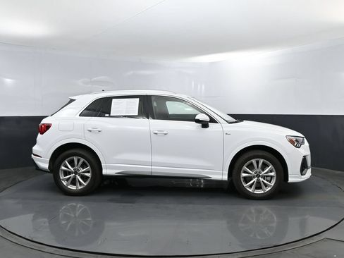 Certified 2025 Audi Q3 2.0T Premium AWD/4WD image 4
