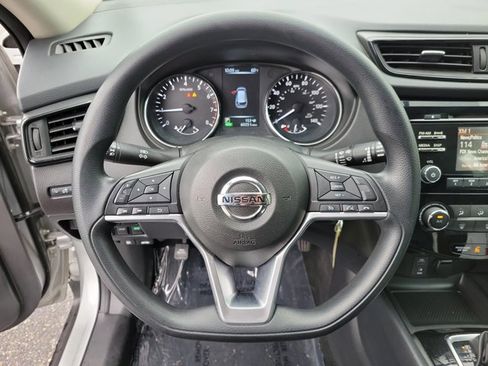 Used 2017 Nissan Rogue S image 24