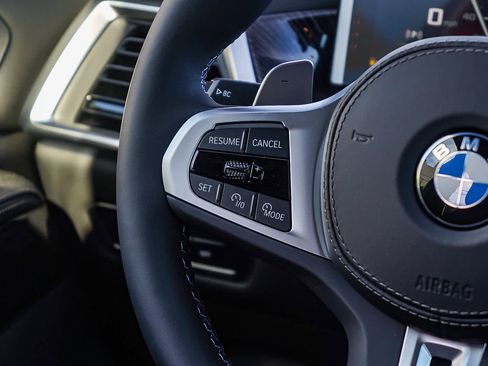 New 2026 BMW X7 M60i image 16