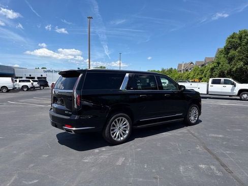 Used 2023 Cadillac Escalade ESV Premium Luxury AWD/4WD image 3