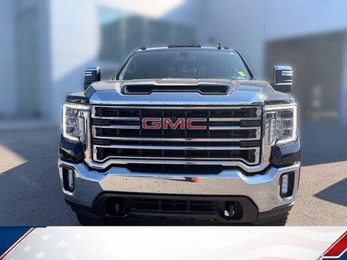 Used 2023 GMC Sierra 2500 SLT w/ SLT Convenience Package AWD/4WD image 3