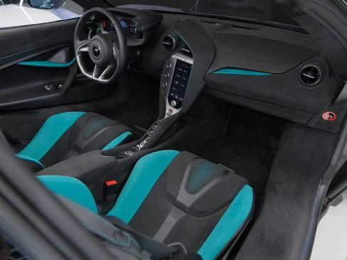 Used 2024 McLaren 750S Spider RWD image 42