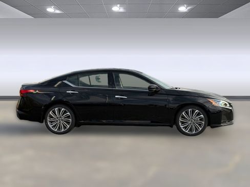 New 2025 Nissan Altima 2.5 SL image 7