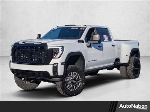 Used 2024 GMC Sierra 3500 Denali w/ Denali Reserve Package image 1