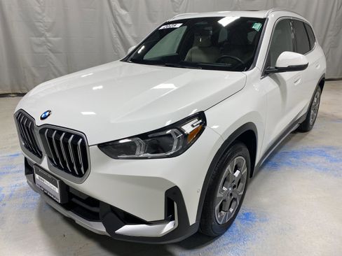 Used 2025 BMW X1 xDrive28i w/ Convenience Package image 1