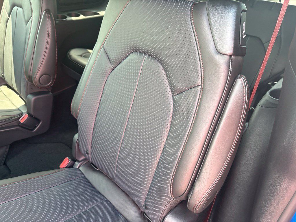 New 2027 Chrysler Pacifica Select FWD image 28