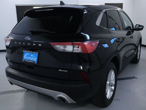 Used 2020 Ford Escape SE image 7