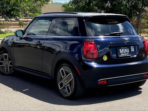 Certified 2024 MINI Cooper SE image 10