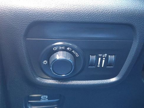 Used 2021 Jeep Grand Cherokee L Altitude image 23