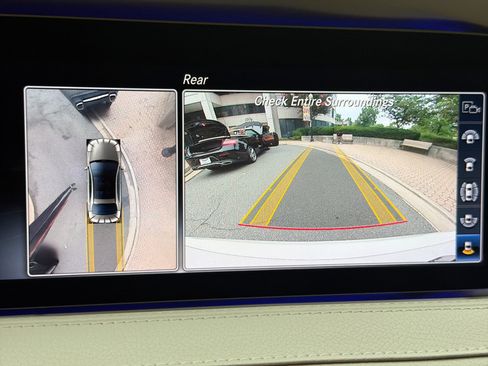 Used 2020 Mercedes-Benz S 560 Sedan image 25