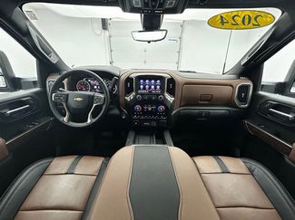 Used 2023 Chevrolet Silverado 2500 High Country w/ Z71 Off-Road Package video 2
