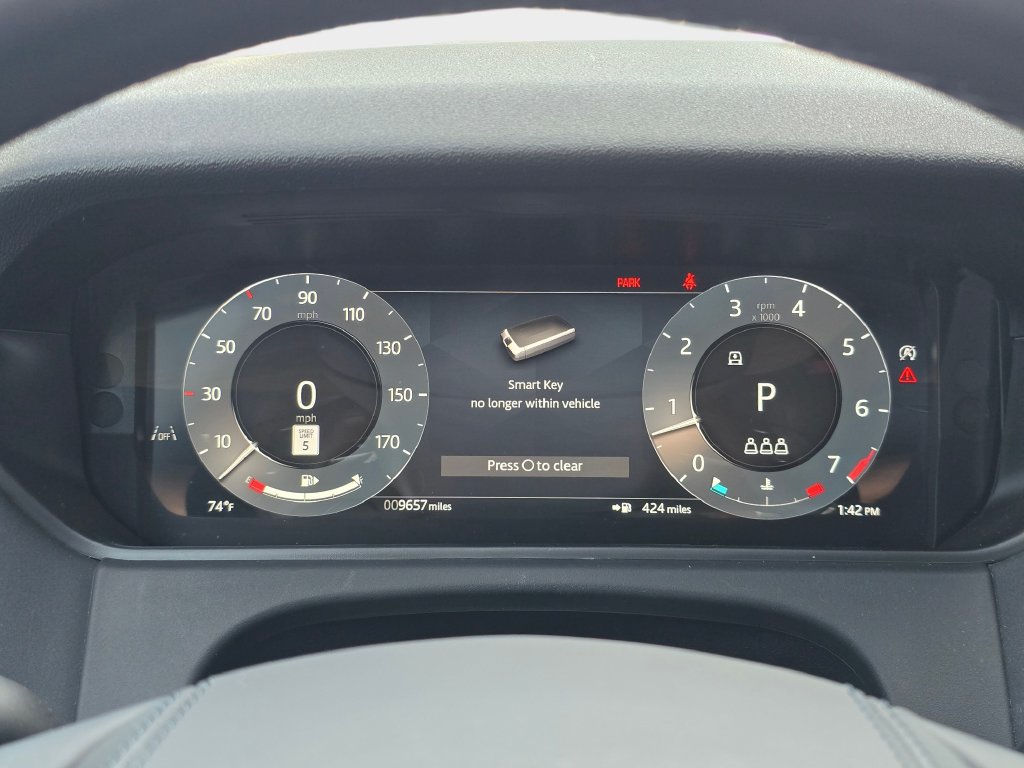 Certified 2025 Land Rover Range Rover Velar S AWD/4WD image 19