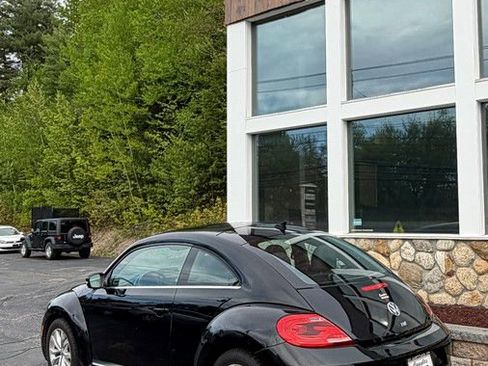 Used 2013 Volkswagen Beetle TDI FWD image 29