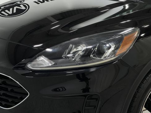 Used 2021 Ford Escape SE w/ SE Sport Appearance Package AWD/4WD image 31