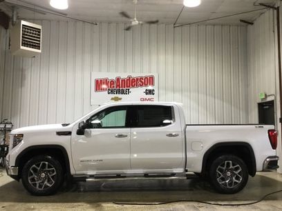 New 2025 GMC Sierra 1500 SLT w/ SLT Premium Package
